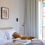 Bob W Ponte Vecchio Apartment *